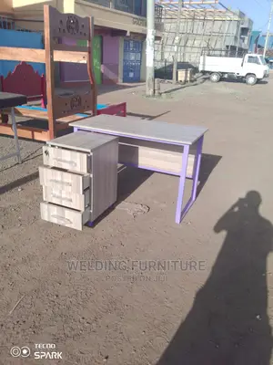 Office Desk With Metallic Stand