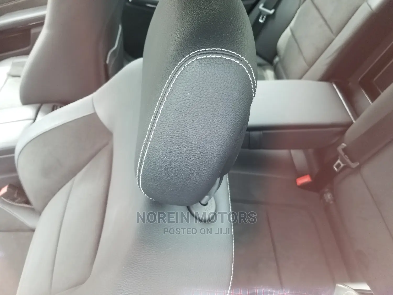 Mercedes-Benz C200 2014 Red