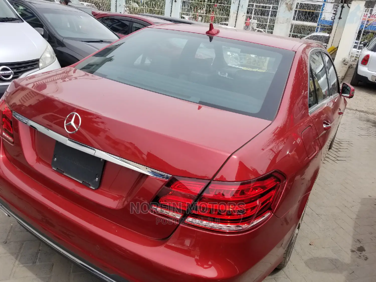 Mercedes-Benz C200 2014 Red