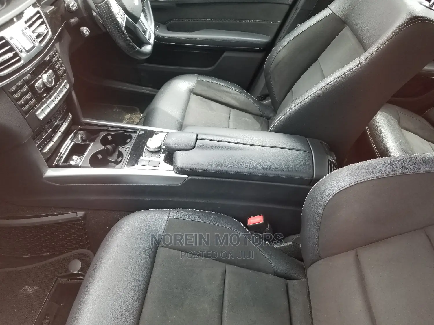 Mercedes-Benz C200 2014 Red