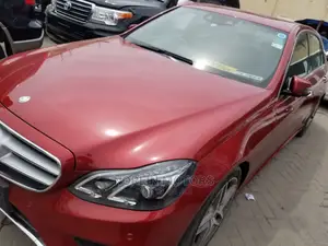 Mercedes-Benz C200 2014 Red