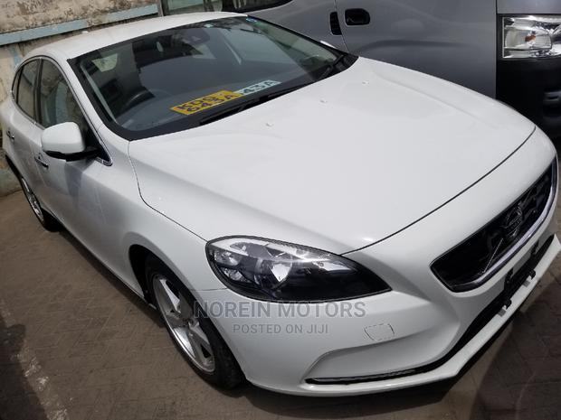 Volvo V40 2014 White - thumbnail 2