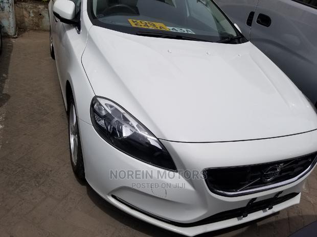 Volvo V40 2014 White