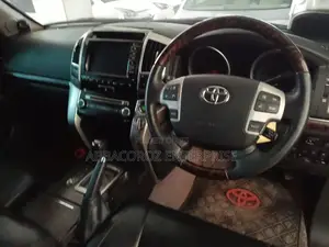 Toyota Land Cruiser 2014 4.6 V8 ZX White