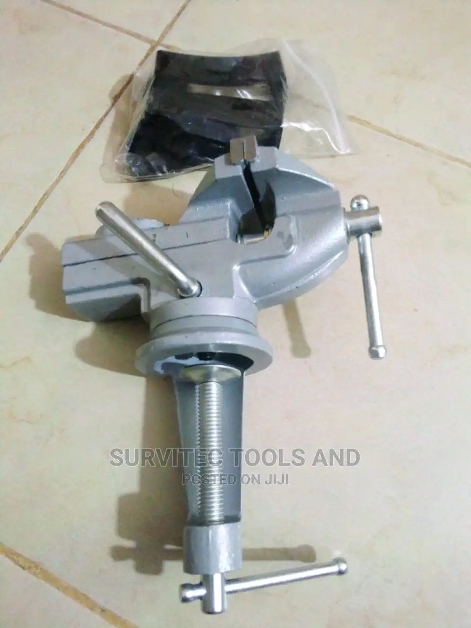 Swivel Base Bench Vise