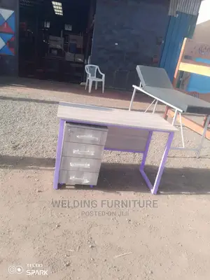 Office Desk and Side Drawers