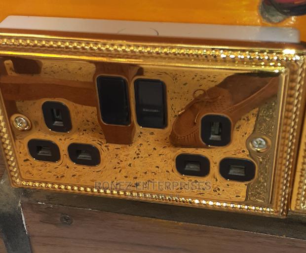 Twin Socket Gold