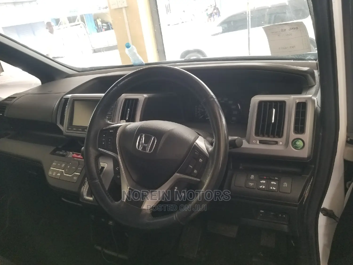 Honda Stepwgn 2014 White