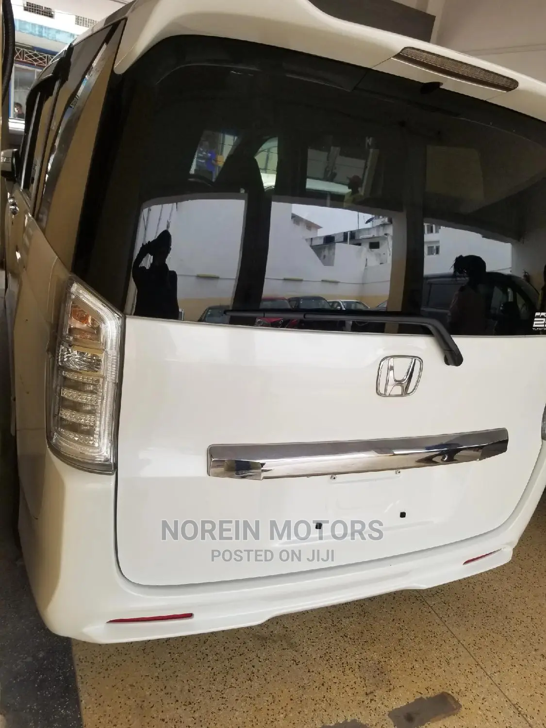 Honda Stepwgn 2014 White