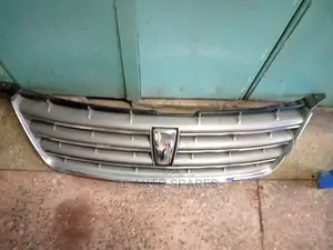 Toyota Premio Grill