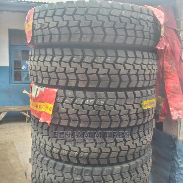 Roadshine Tires Sizes 9.5R17.5 Tubeles 18ply.