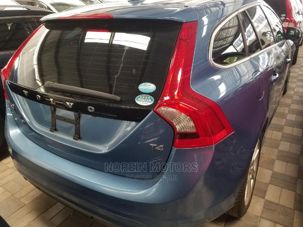 Volvo V60 2014 Blue - thumbnail 4