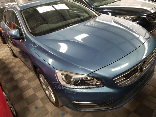 Volvo V60 2014 Blue - main view