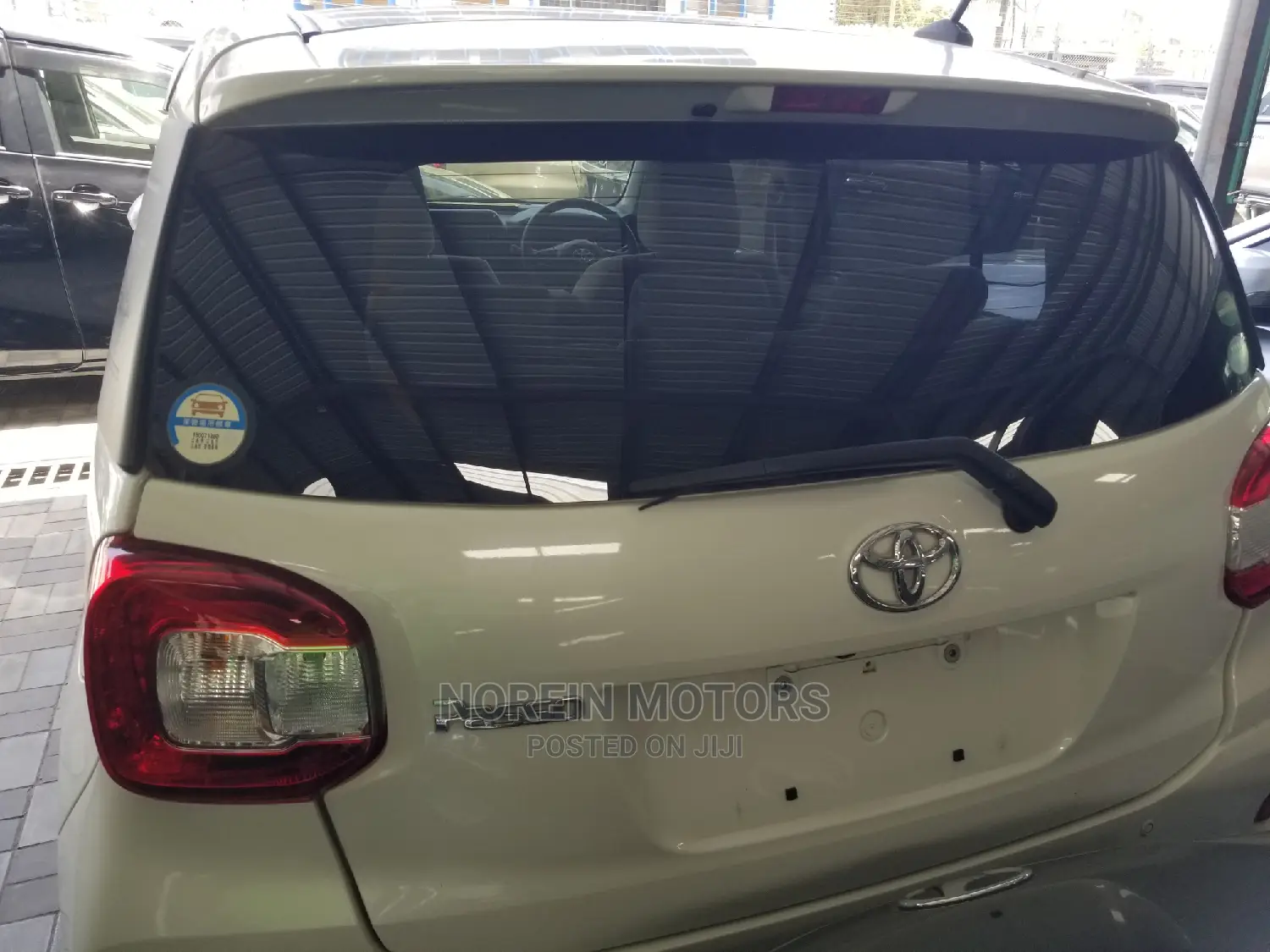 Toyota Porte 2015 White