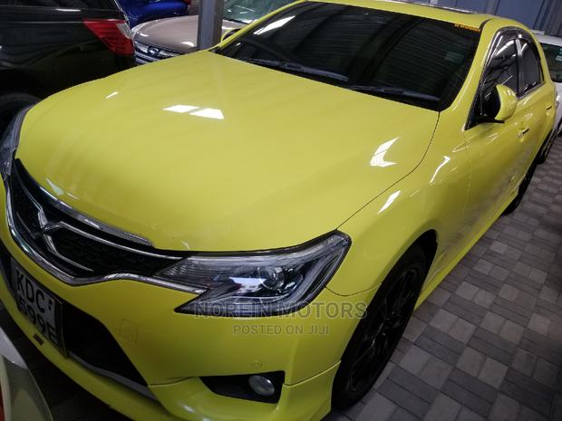 Toyota Mark X 2015 Yellow - thumbnail 3