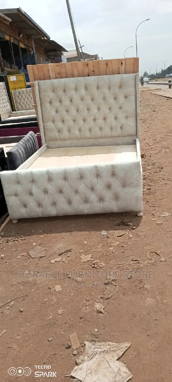 Cheste Bed 5/6