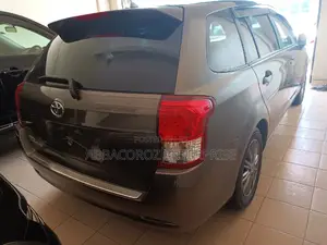 Toyota Corolla Fielder 2015