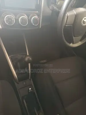 Toyota Corolla Fielder 2015