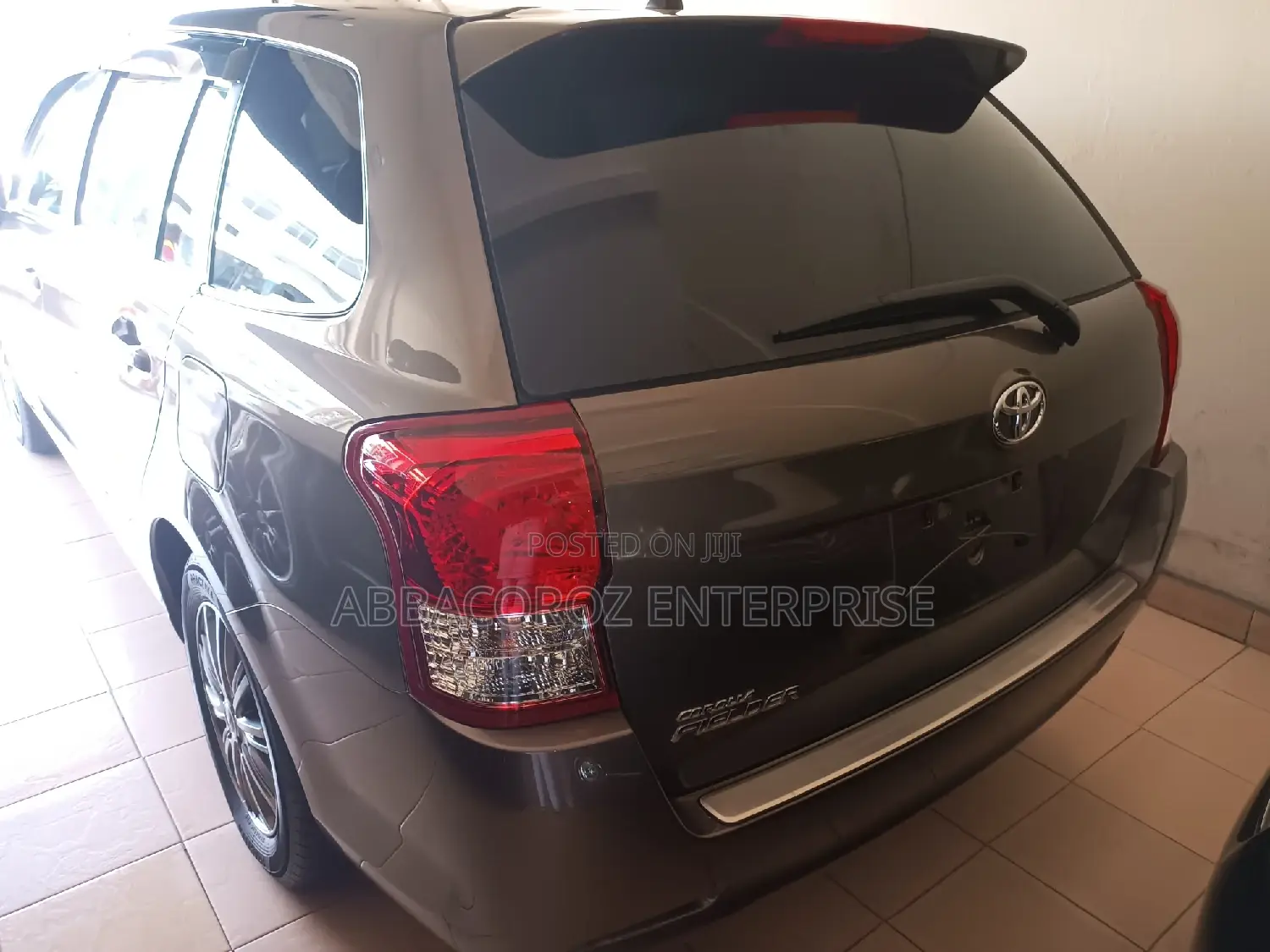 Toyota Corolla Fielder 2015