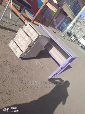 Office Desk and Side Drawers
