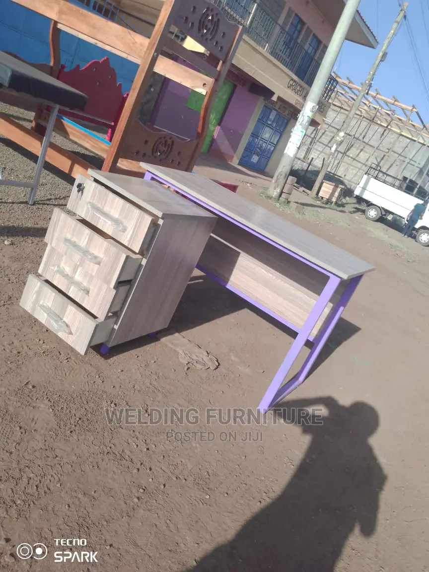 Office Desk and Side Drawers