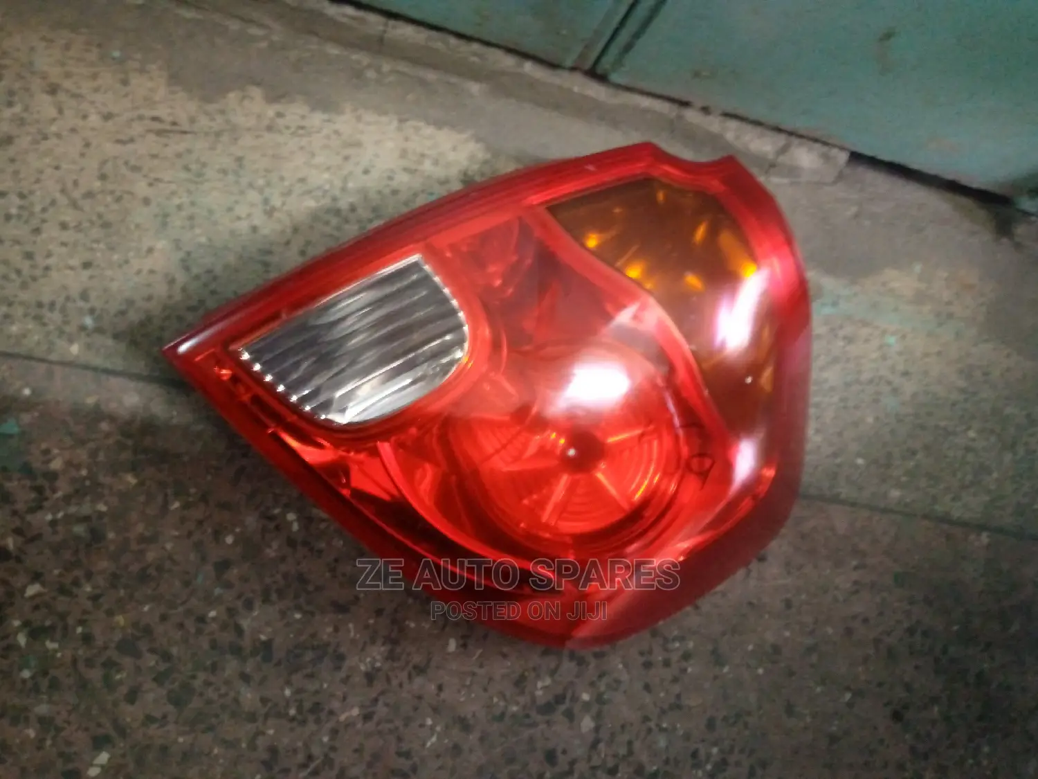 Mazda Verisa Taillight Available