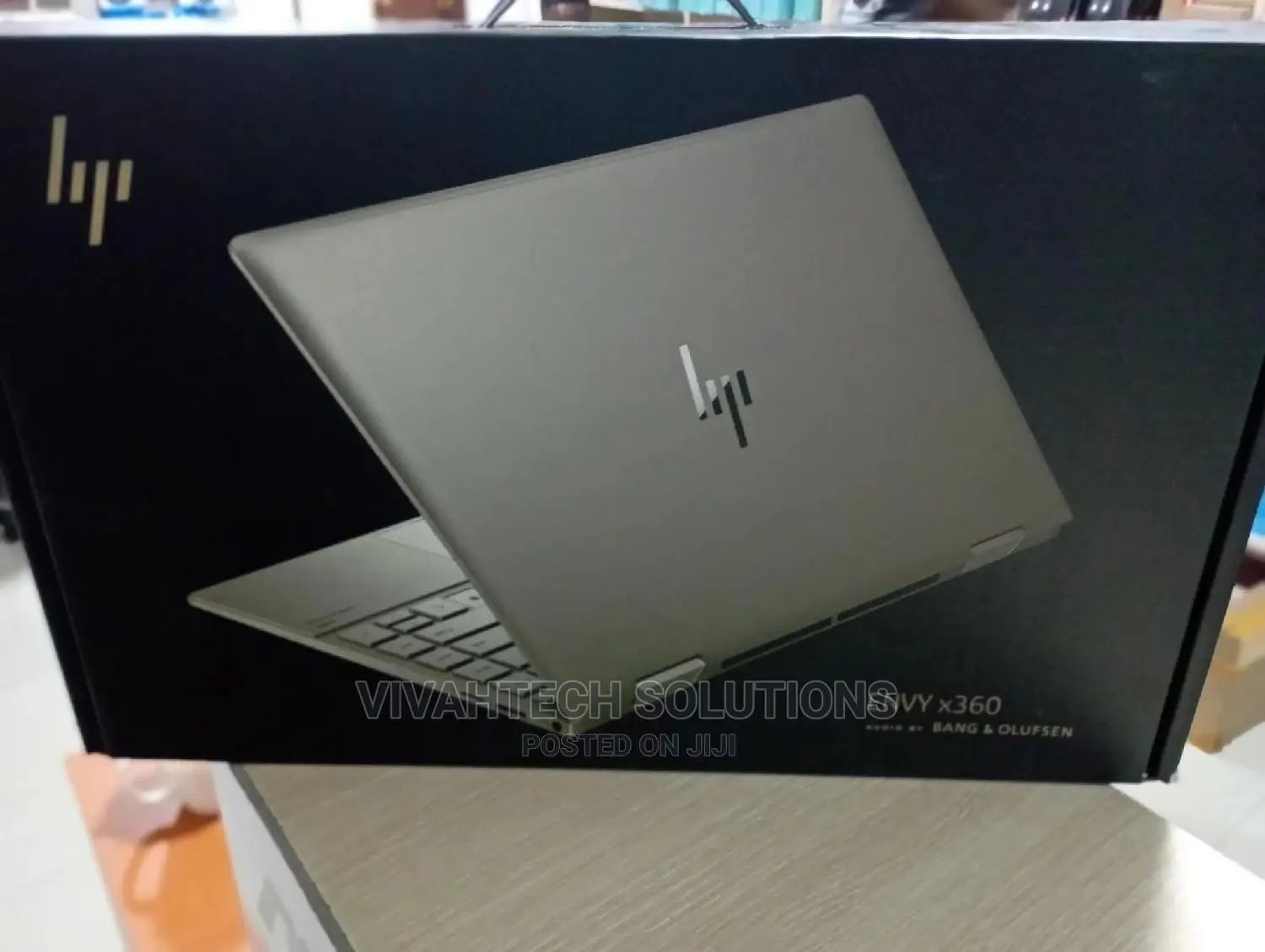 New Laptop HP Envy X360 8GB Intel Core I5 SSD 256GB