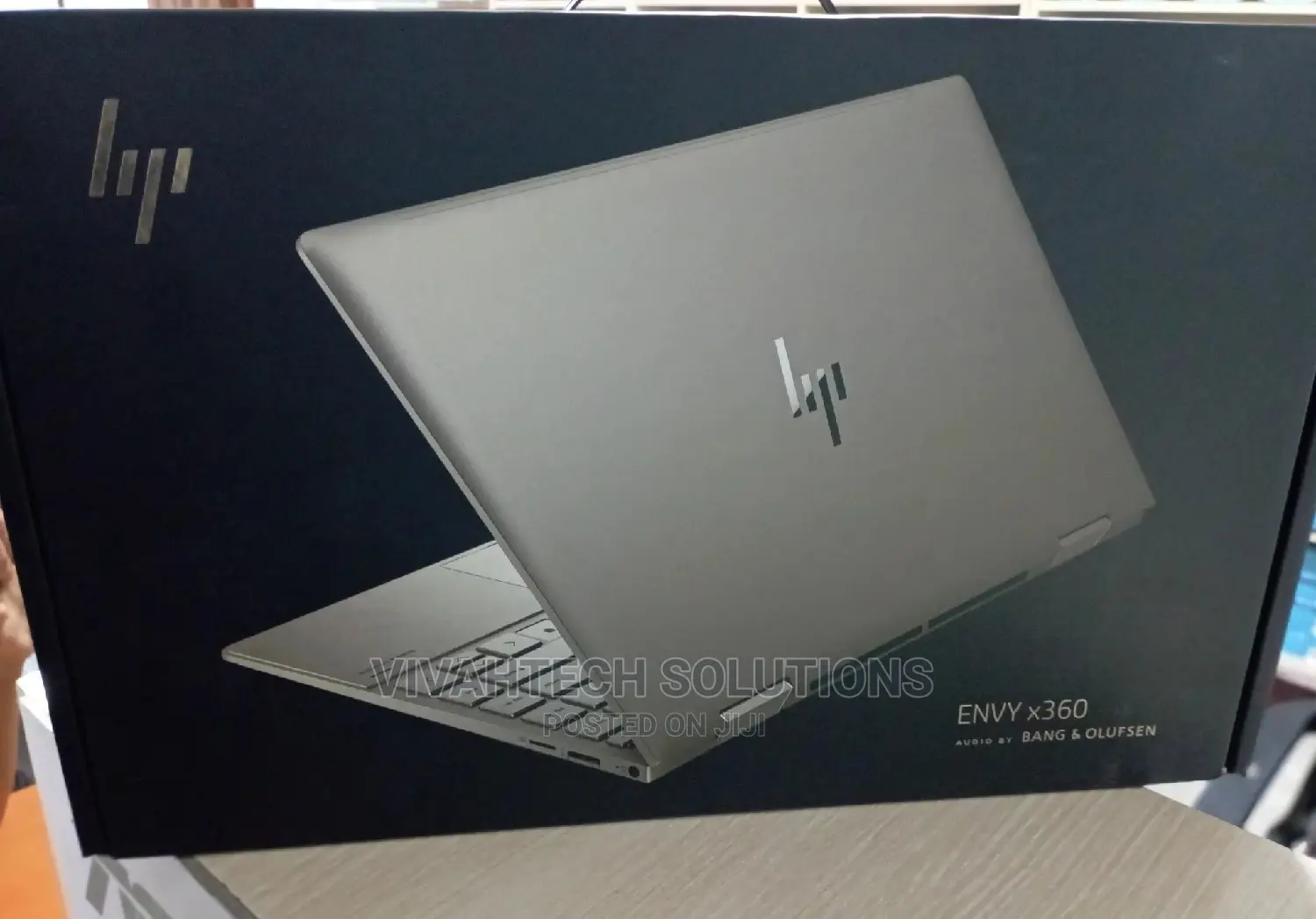 New Laptop HP Envy X360 8GB Intel Core I5 SSD 256GB