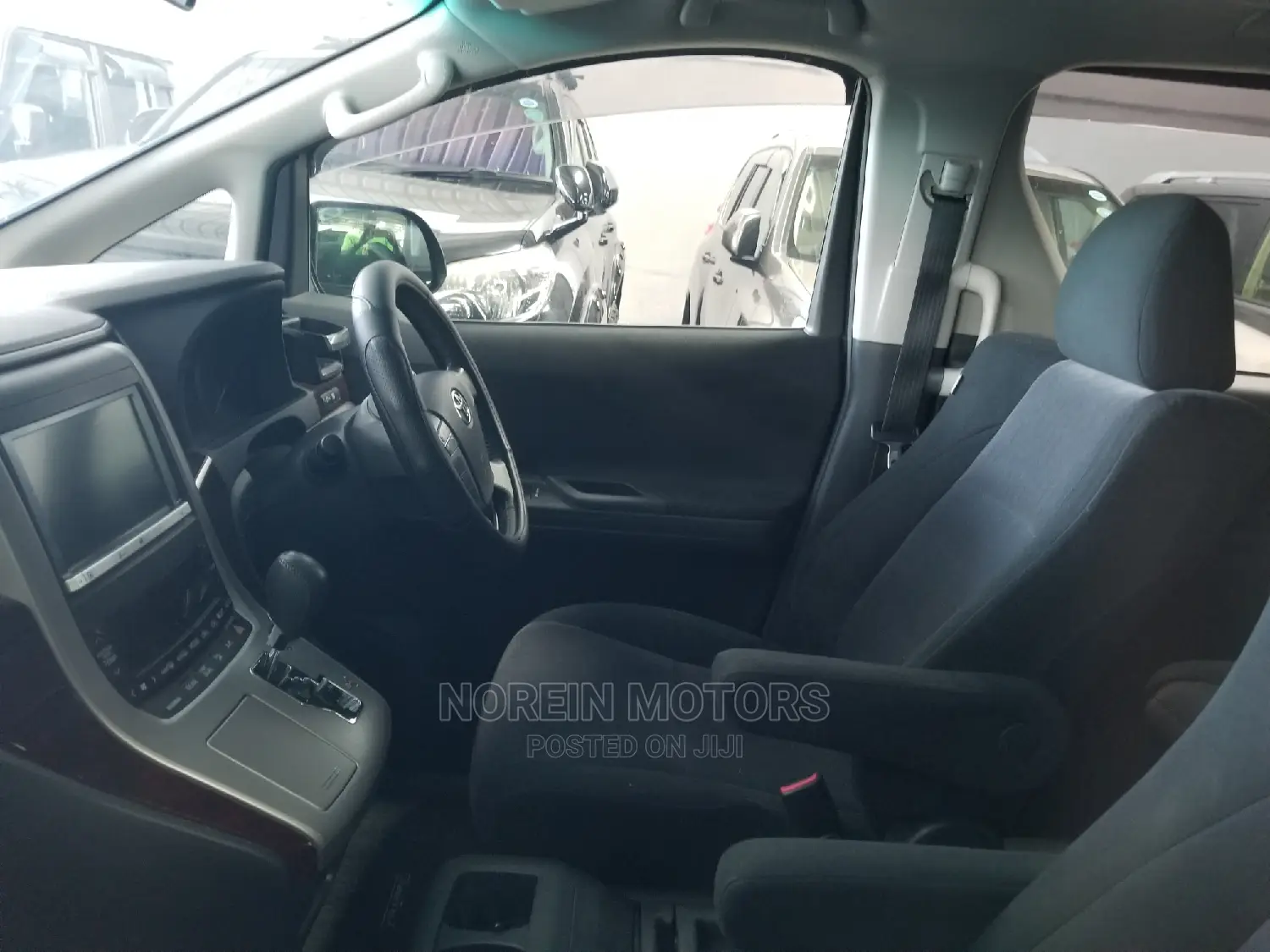 Toyota Vellfire 2014 Green