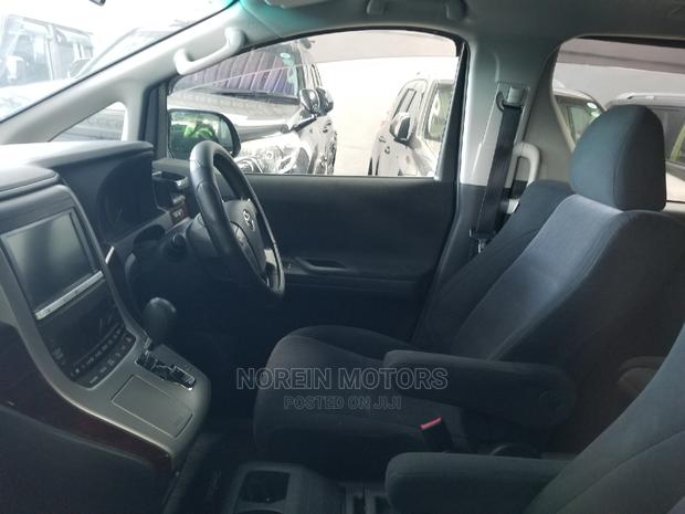Toyota Vellfire 2014 Green - thumbnail 7