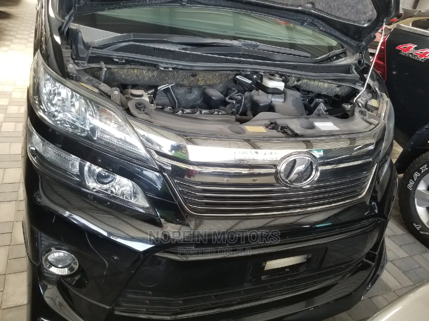 Toyota Vellfire 2014 Green