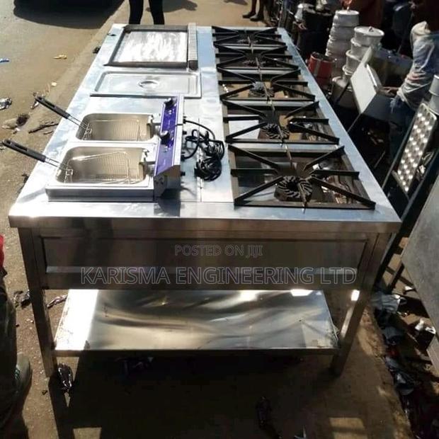 Combined Cooking Range With 5 Burner, Deep Fryers and Griddl - main view