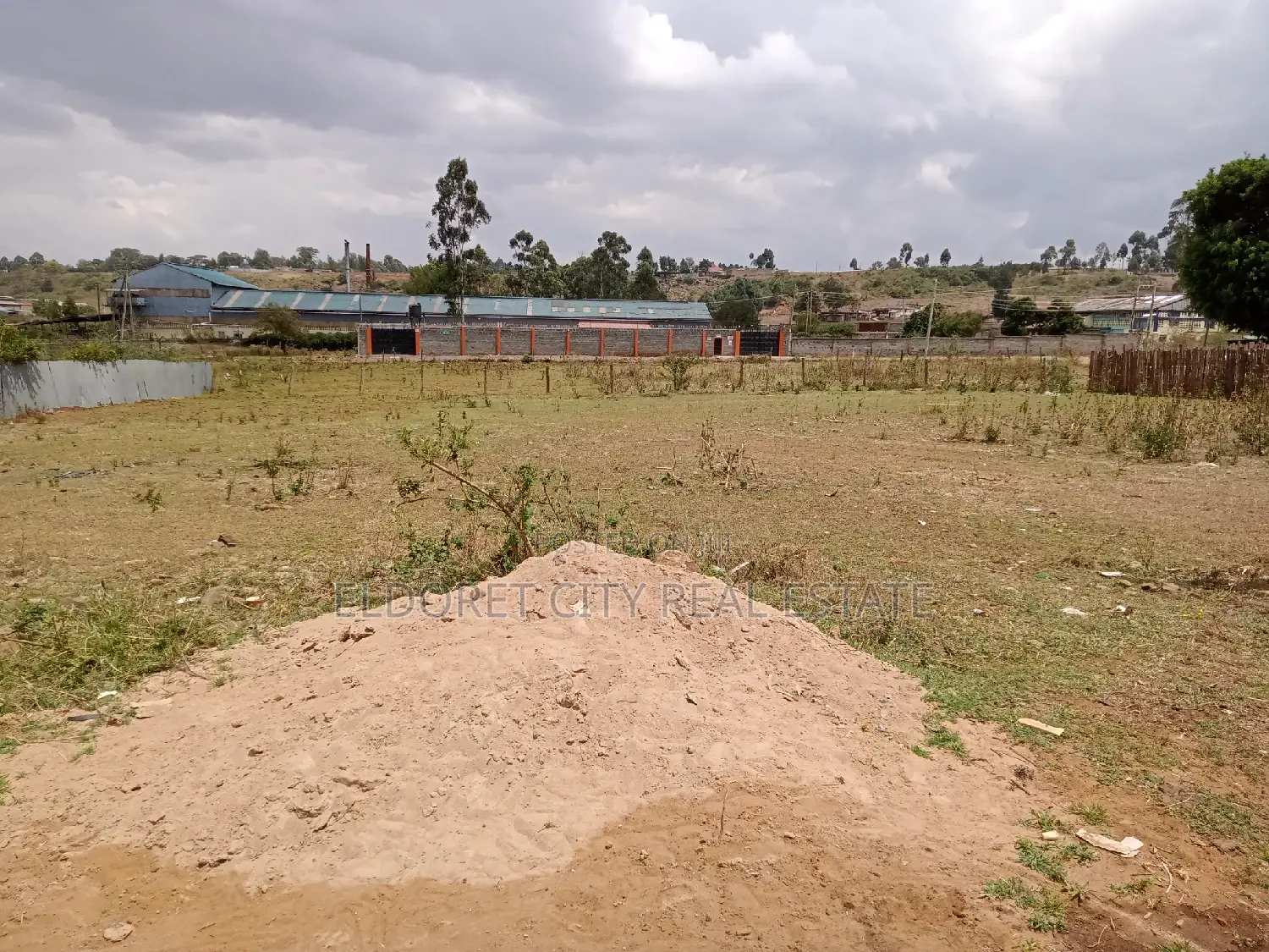 1/4 Plot Industrial Area With Title