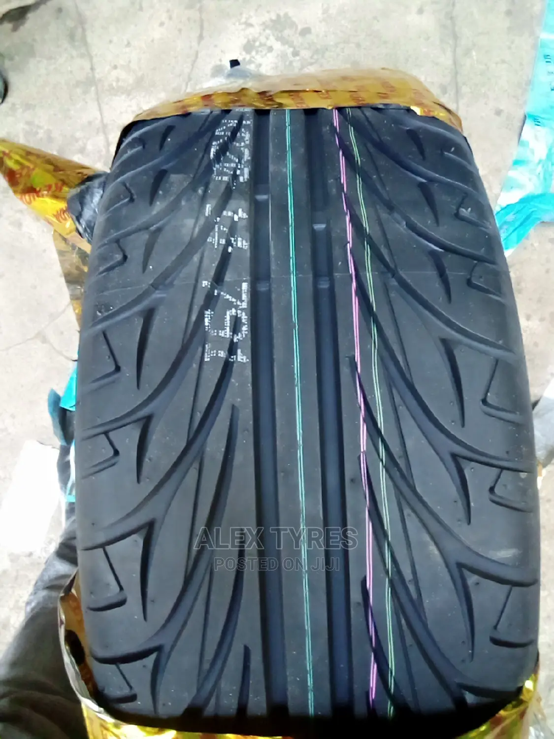 245/45r18 Kenda Kaiser Tyres Made in China
