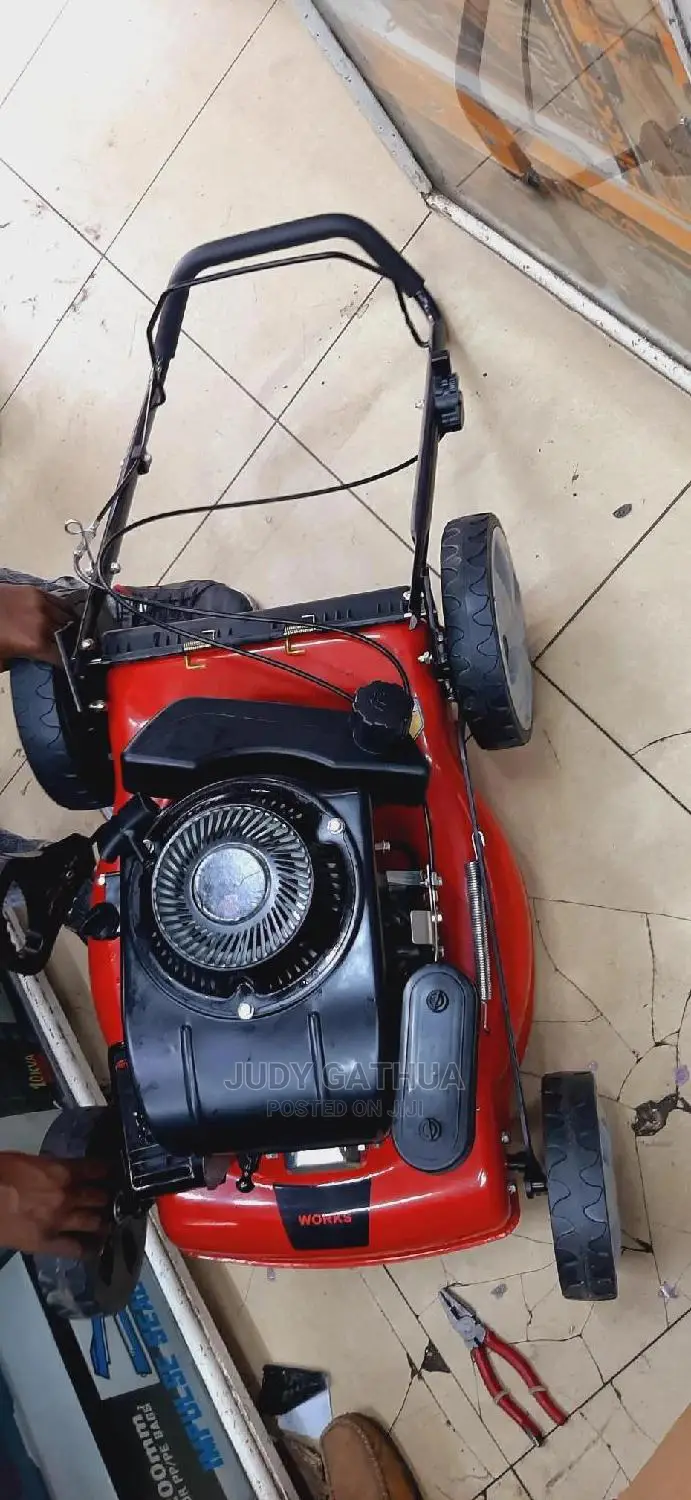 High Quality Lawn Mower Machine