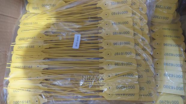 Plastic Seals Serialized Tamper Proof White/Yellow - main view