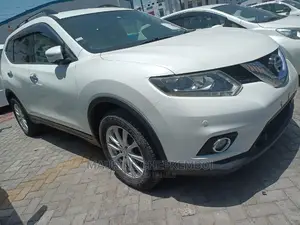 Nissan X-Trail 2014 SV Premium White