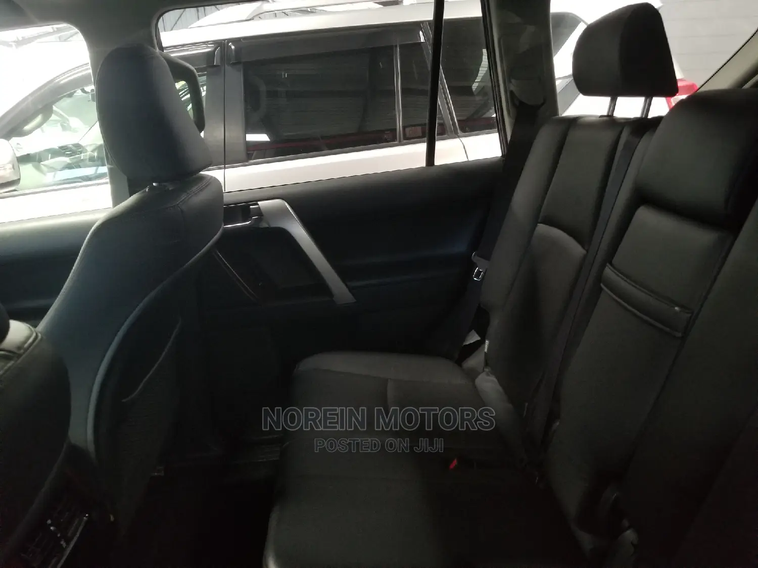 Toyota Land Cruiser Prado 2015 Red