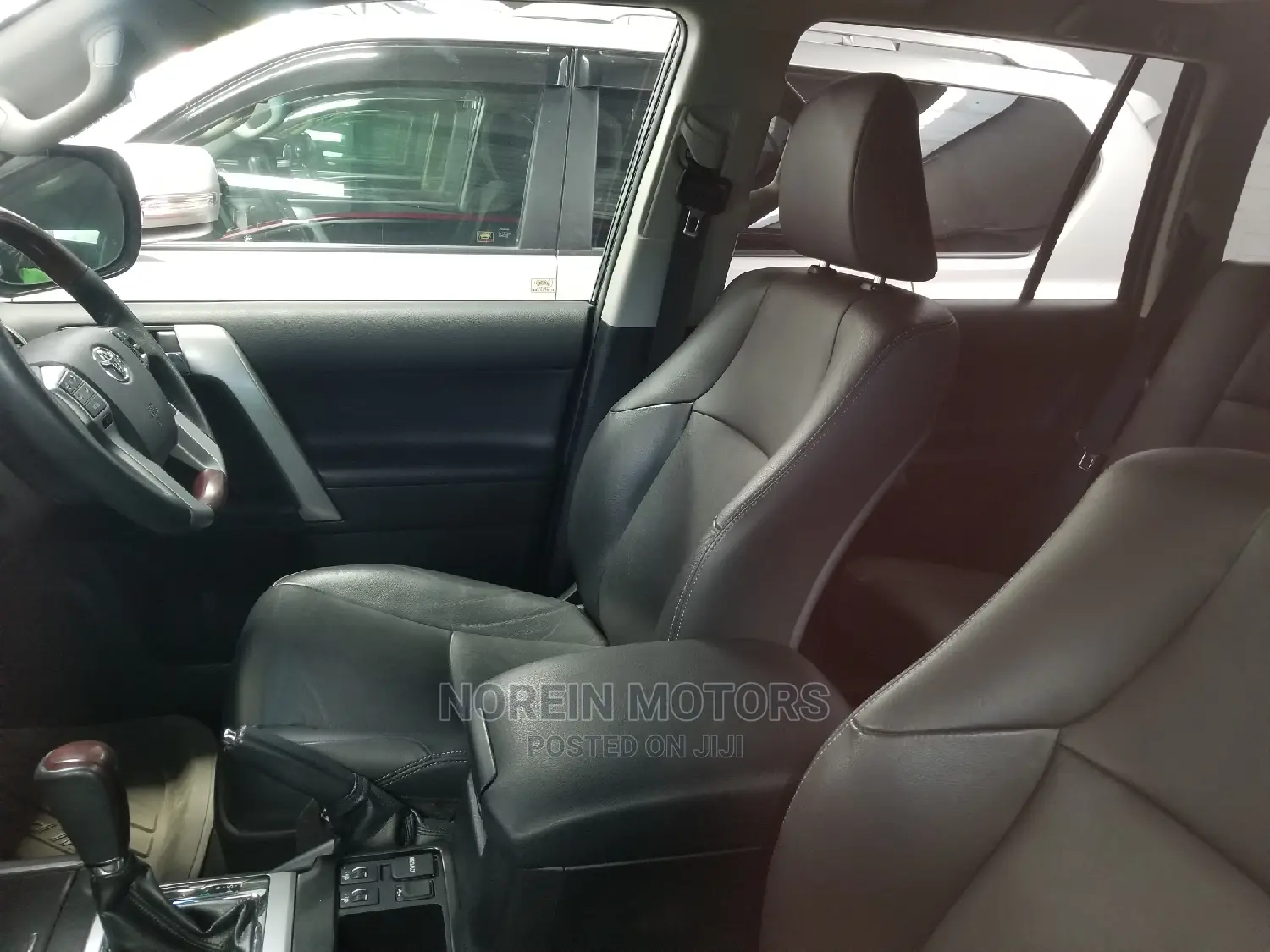 Toyota Land Cruiser Prado 2015 Red