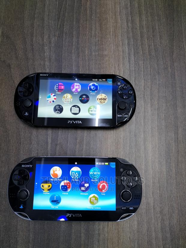 SONY Ps Vita With 10 Games - main view