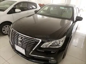 Toyota Crown 2015 Black