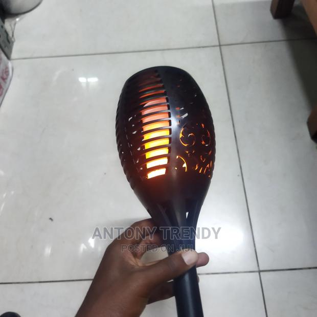 Decorative Led Solar Lamp for Compound - thumbnail 3