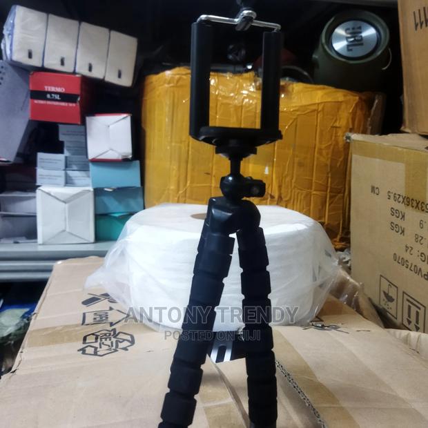 Mini Tripod Stand With Phone Holder - thumbnail 2