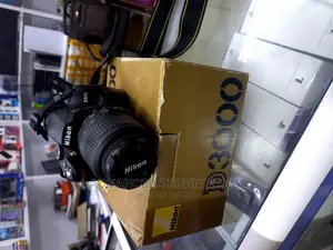Used Nikon D3000
