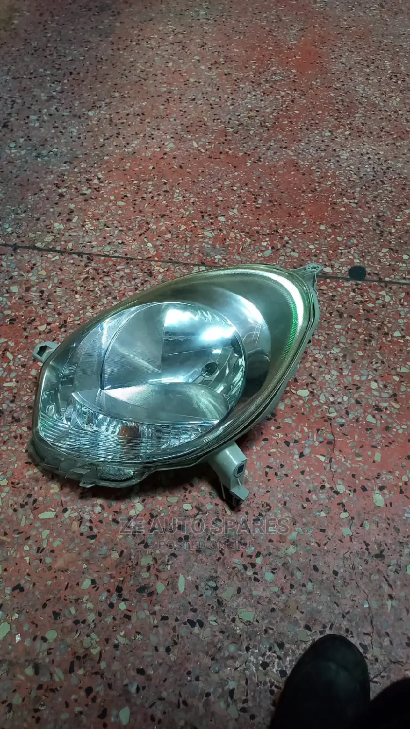 Passo Headlight Non Very Clean