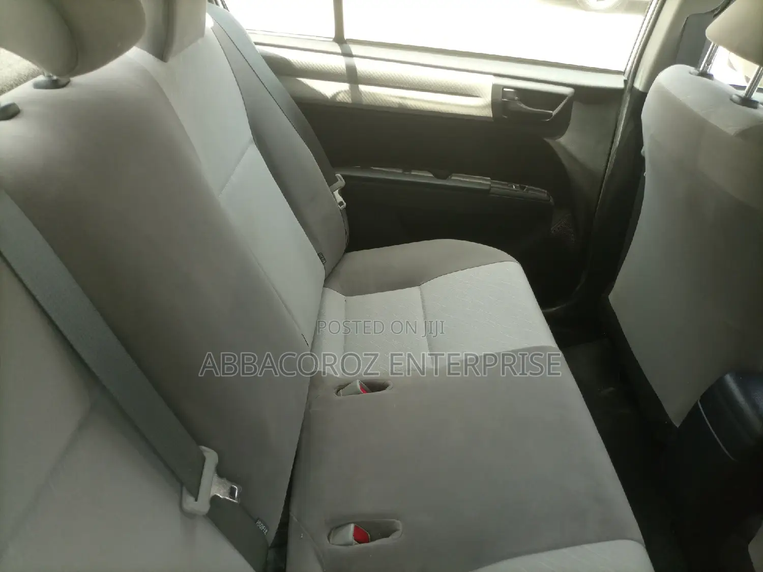 Toyota Axio 1.5 Hybrid 2WD 2014 Silver