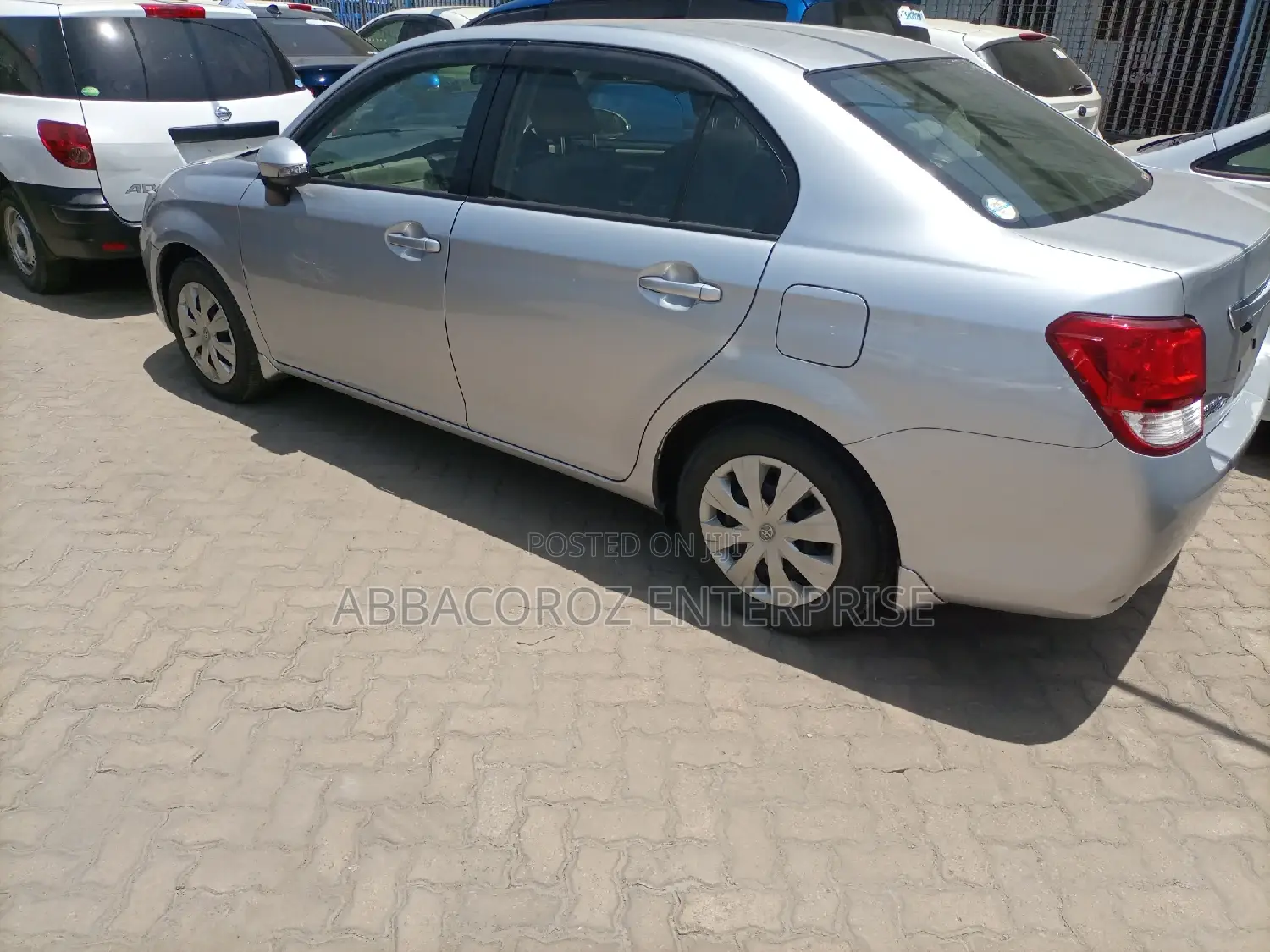 Toyota Axio 1.5 Hybrid 2WD 2014 Silver