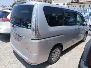 Nissan Serena 2014 Silver