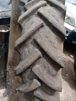 16.9-28 Bkt Tyre Secodady - thumbnail 2