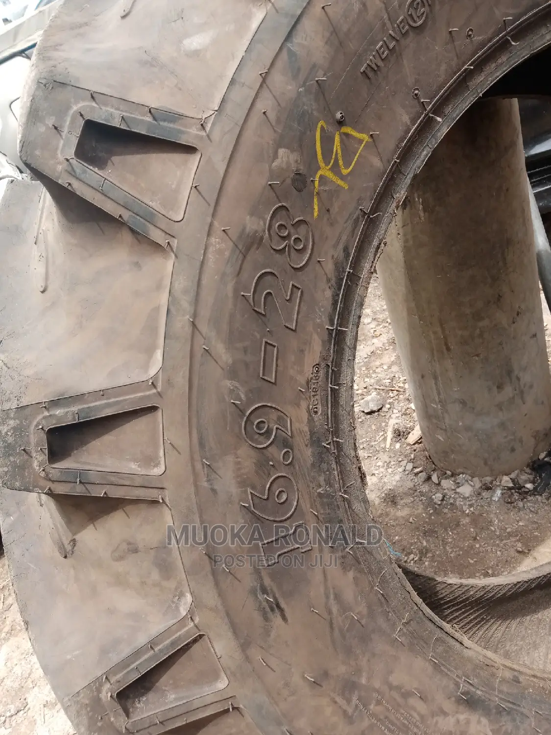 16.9-28 Bkt Tyre Secodady